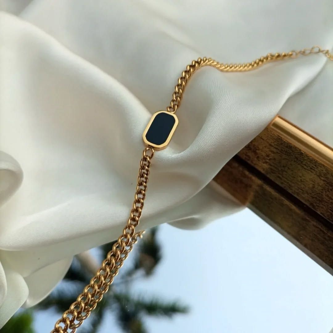 black stone bracelet