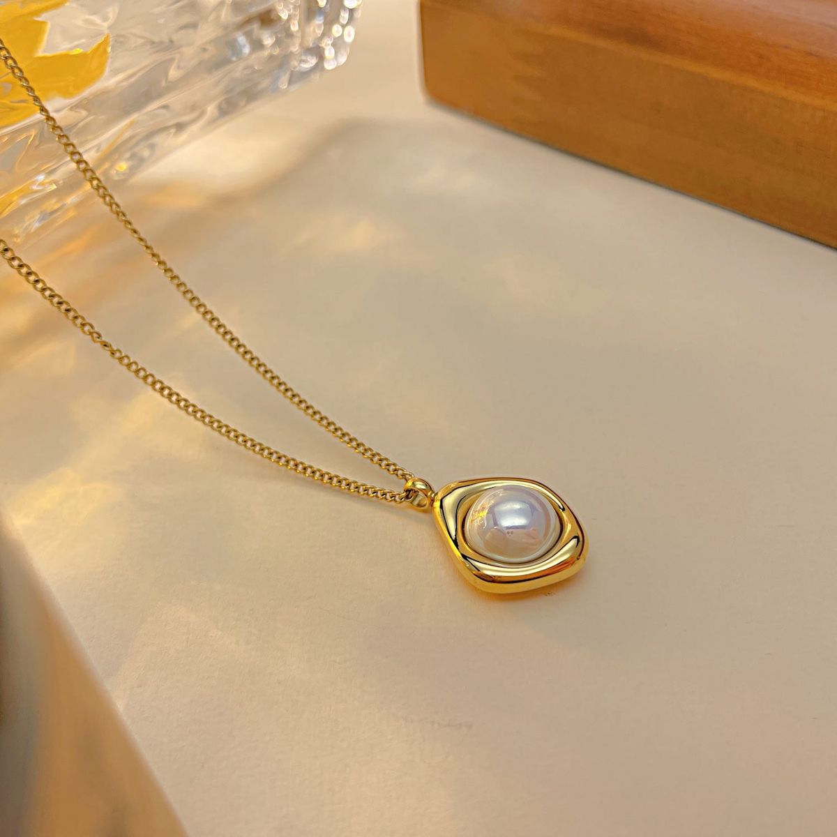 luna glow necklace
