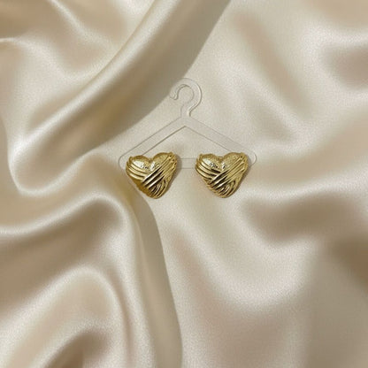 gold heart shape earings